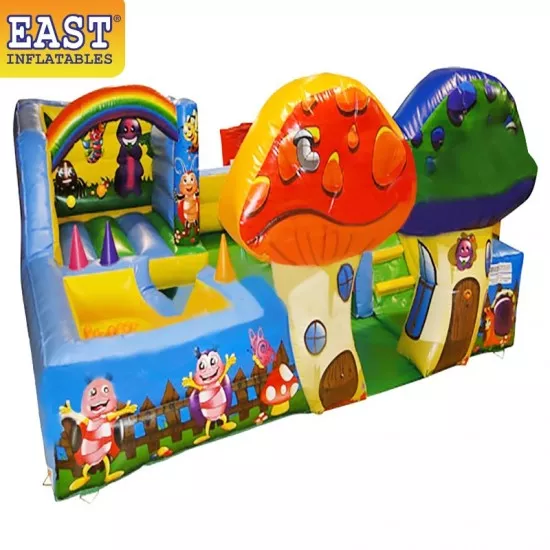 Parco Giochi Gonfiabile Bugz Parco Giochi Gonfiabile Bugz