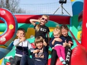 Castelli gonfiabili: il futuro dell'intrattenimento all'aperto in Italia?